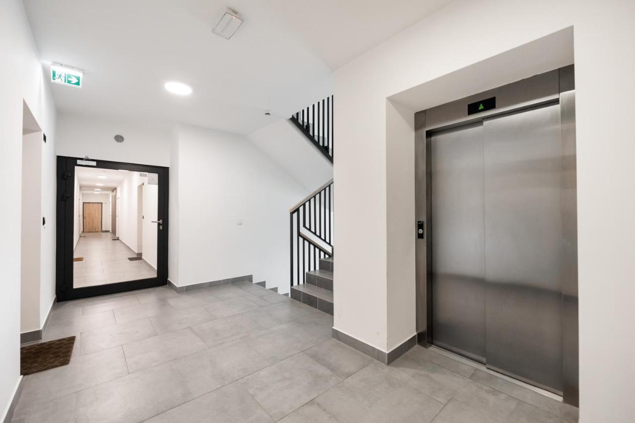 Ursynow Klobucka Comfort Apartment وارسو المظهر الخارجي الصورة